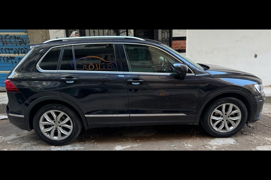 Tiguan Volkswagen أسود
