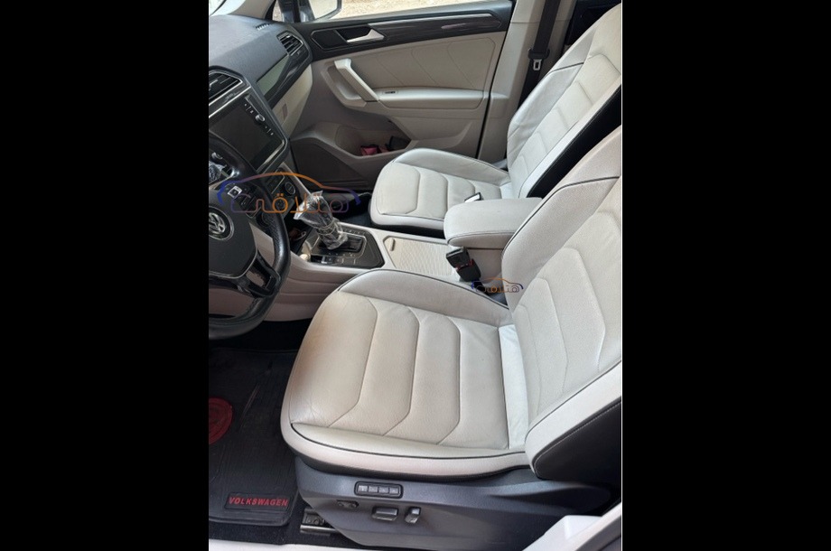 Tiguan Volkswagen أسود