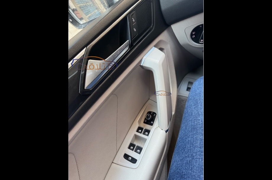 Tiguan Volkswagen أسود