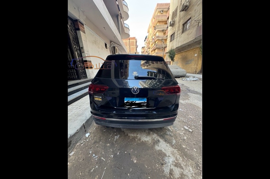 Tiguan Volkswagen أسود