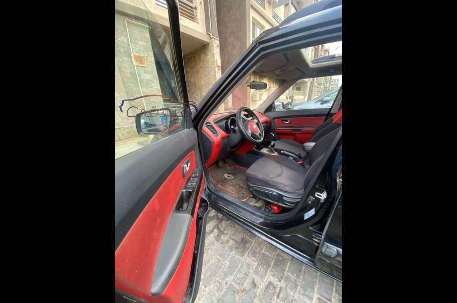Soul Kia أسود