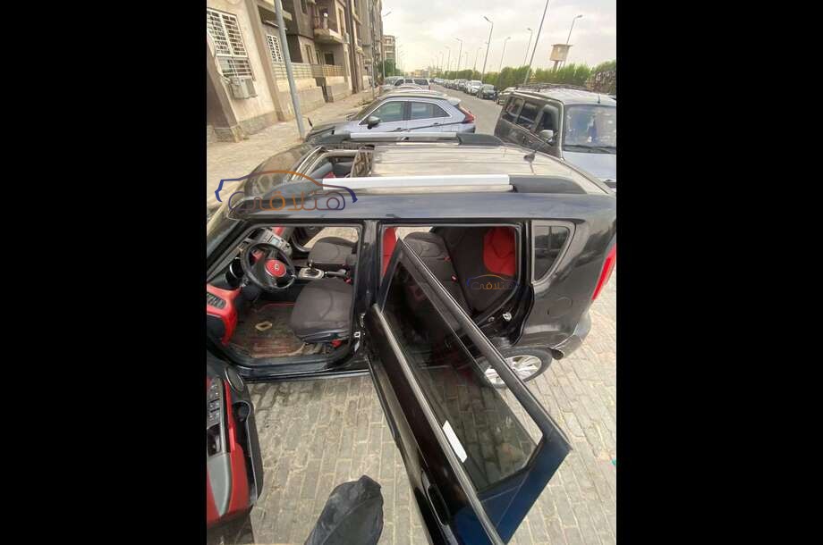 Soul Kia أسود