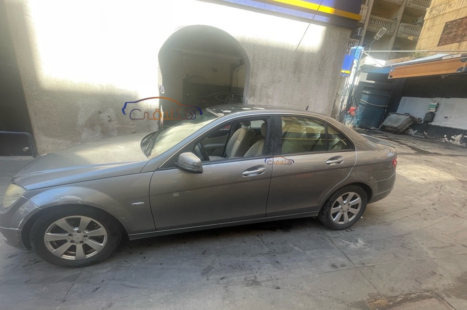 C 180 Mercedes Dark grey