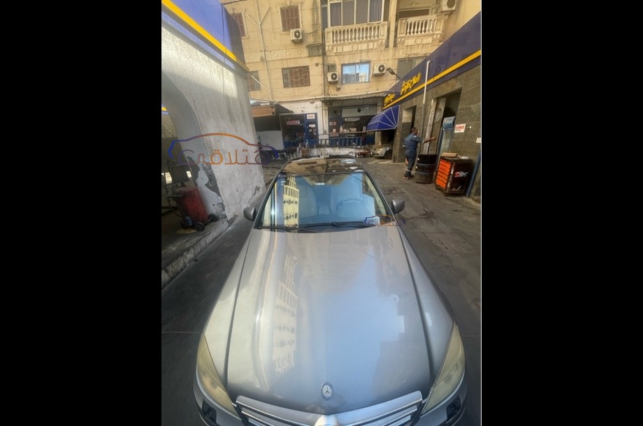 C 180 Mercedes Dark grey