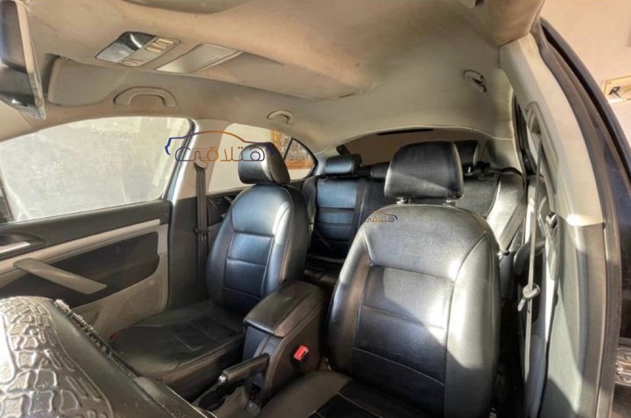 Fantasia Skoda أسود