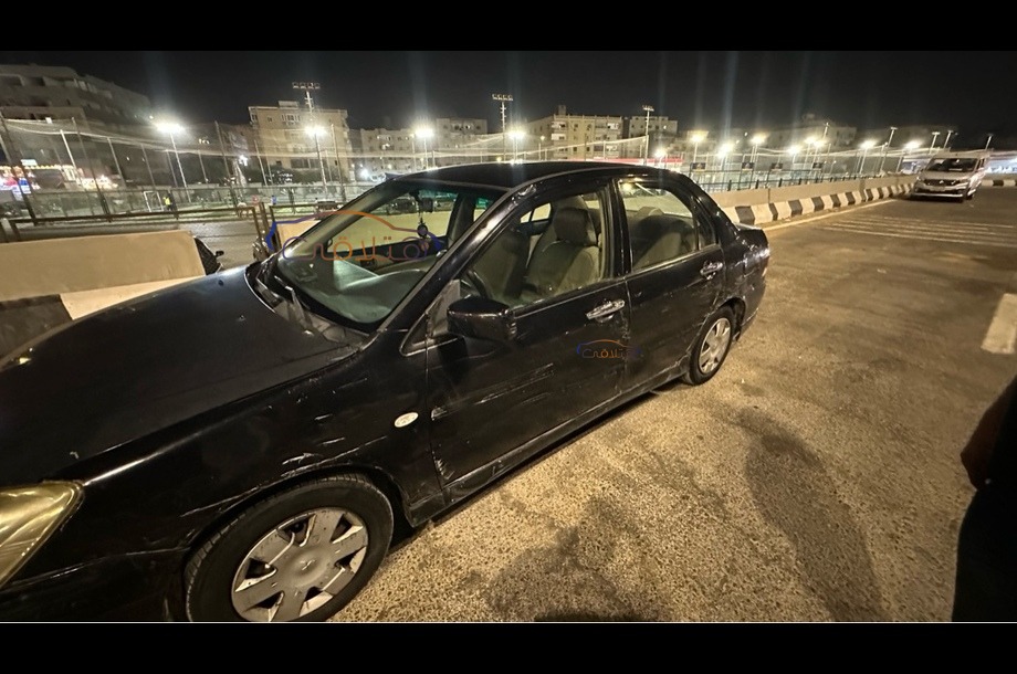 Lancer Puma Mitsubishi أسود