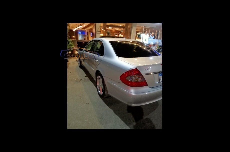E 200 Mercedes فضي