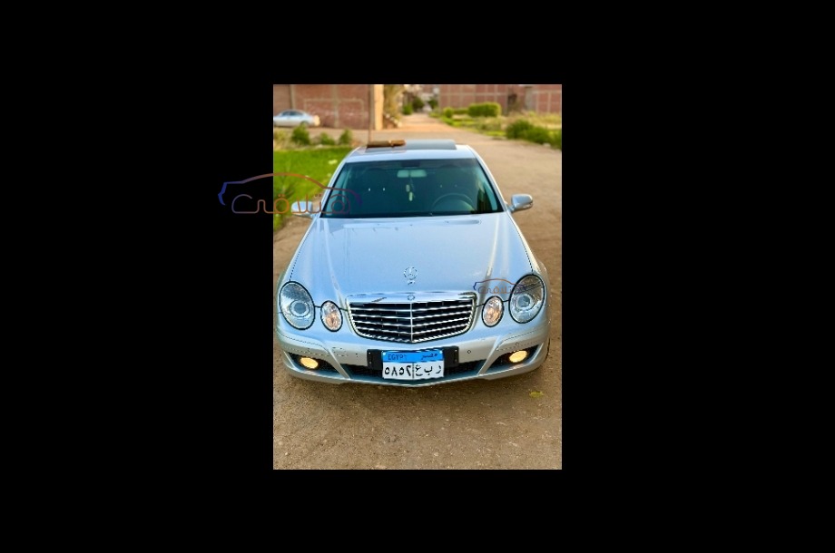 E 200 Mercedes فضي
