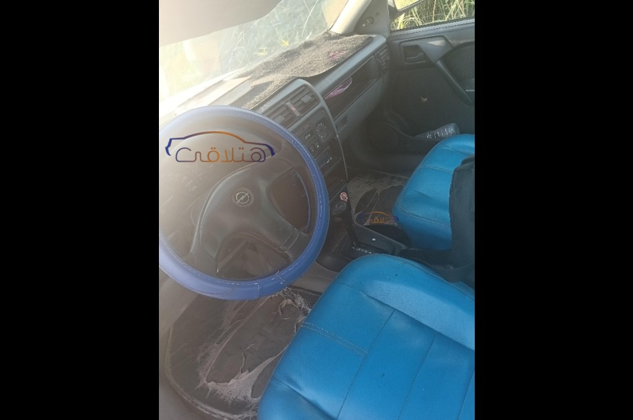 Vectra Opel أبيض