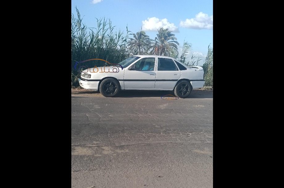 Vectra Opel أبيض