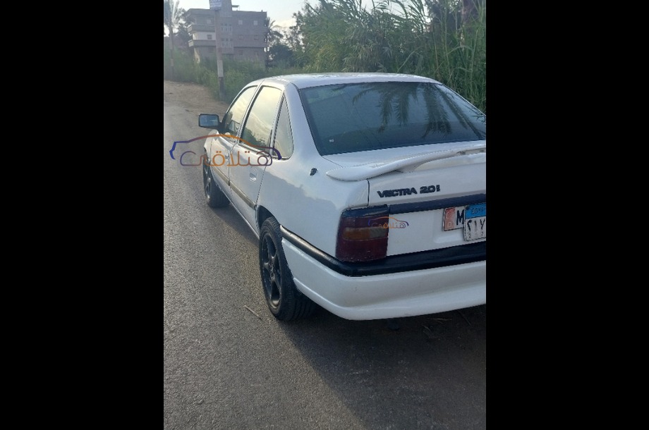 Vectra Opel أبيض