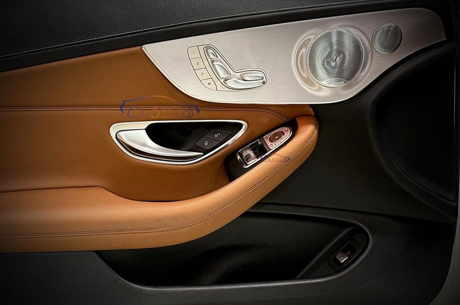 C 300 Mercedes White