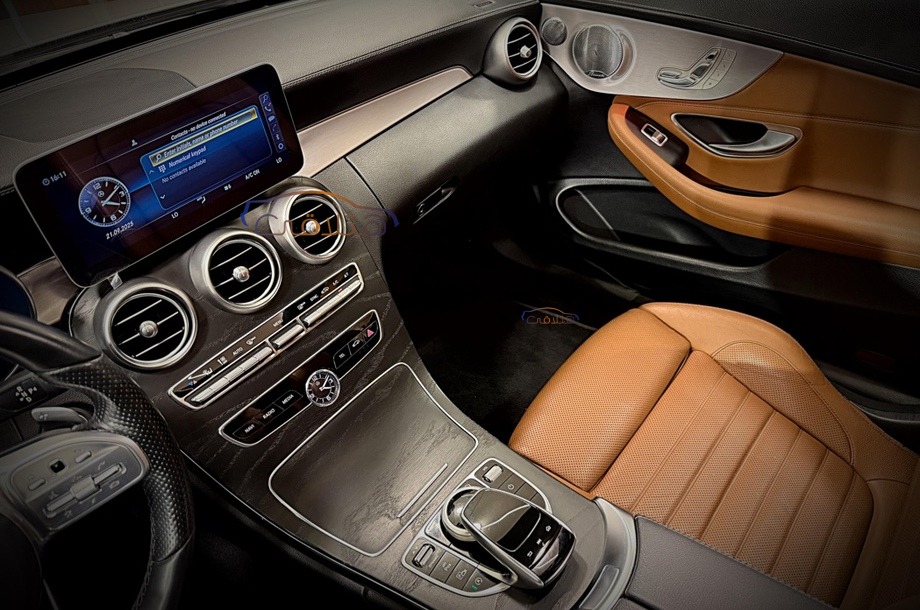 C 300 Mercedes White