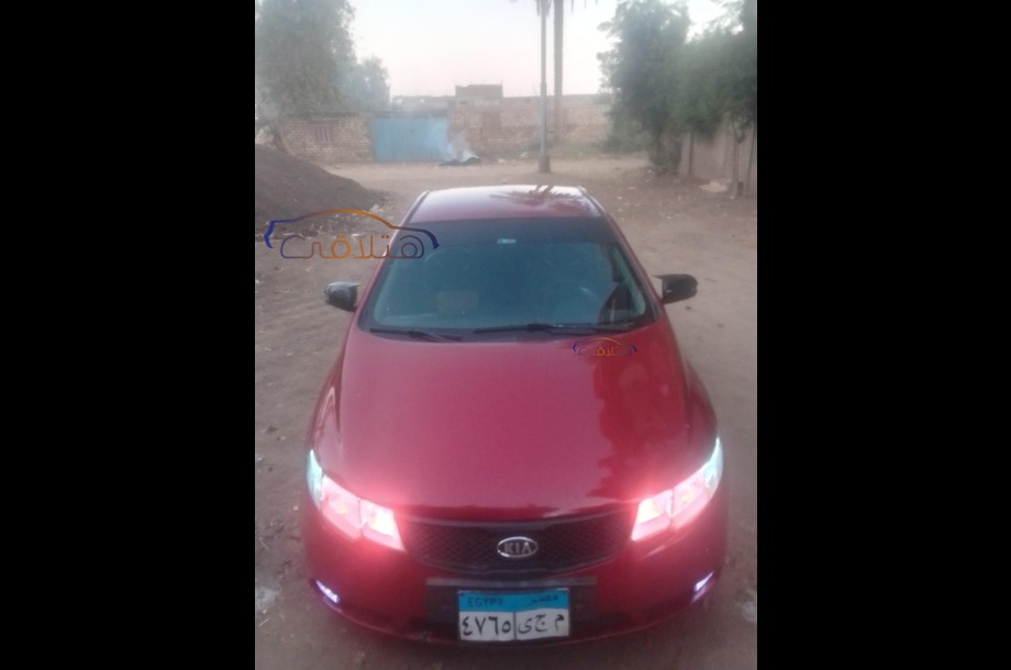 Cerato Kia احمر غامق