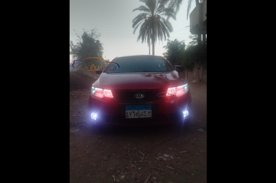 Cerato Kia احمر غامق
