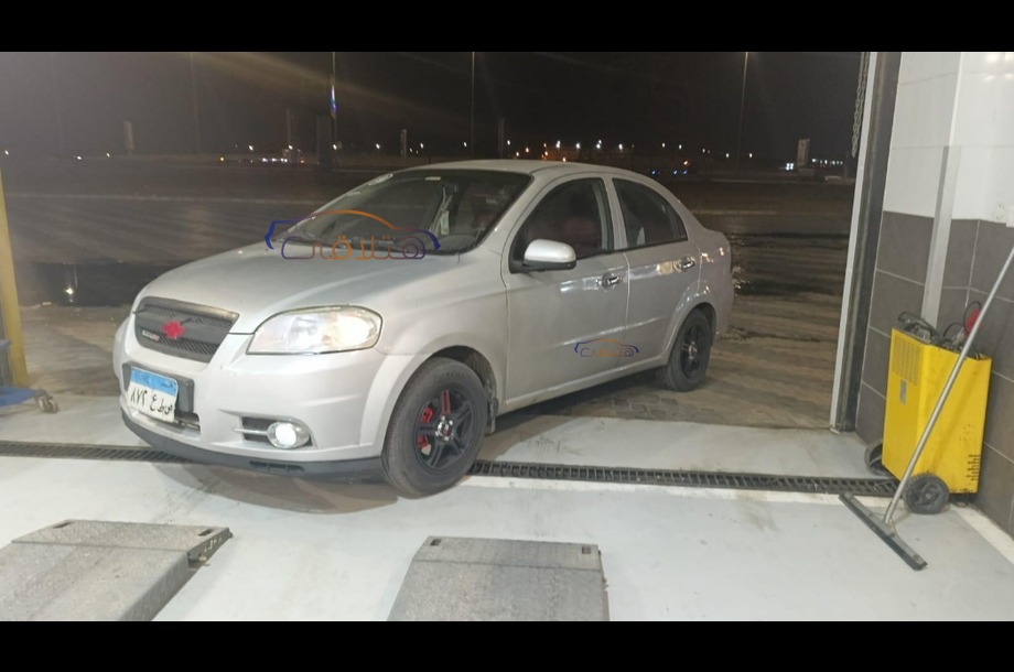 Aveo Chevrolet Silver