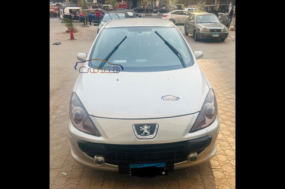 307 Peugeot ذهبي