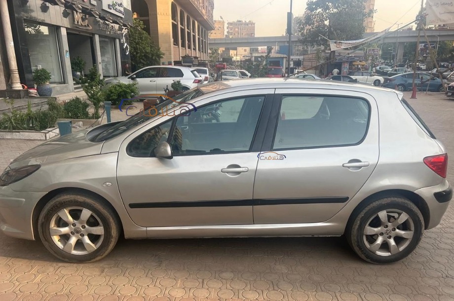 307 Peugeot ذهبي