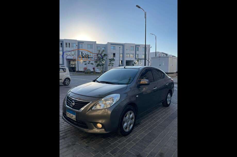 Sunny Nissan موكا