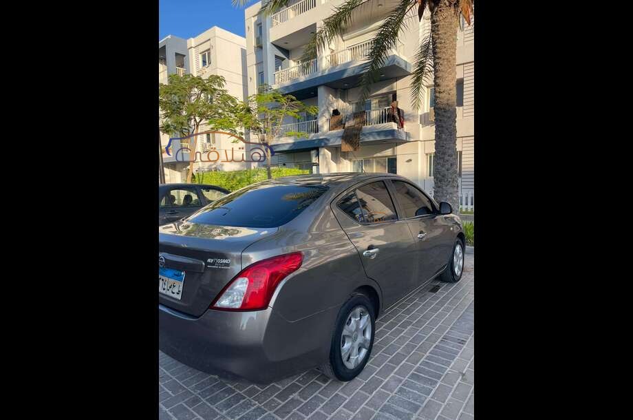 Sunny Nissan موكا