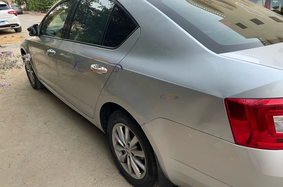 Octavia A7 Skoda فضي