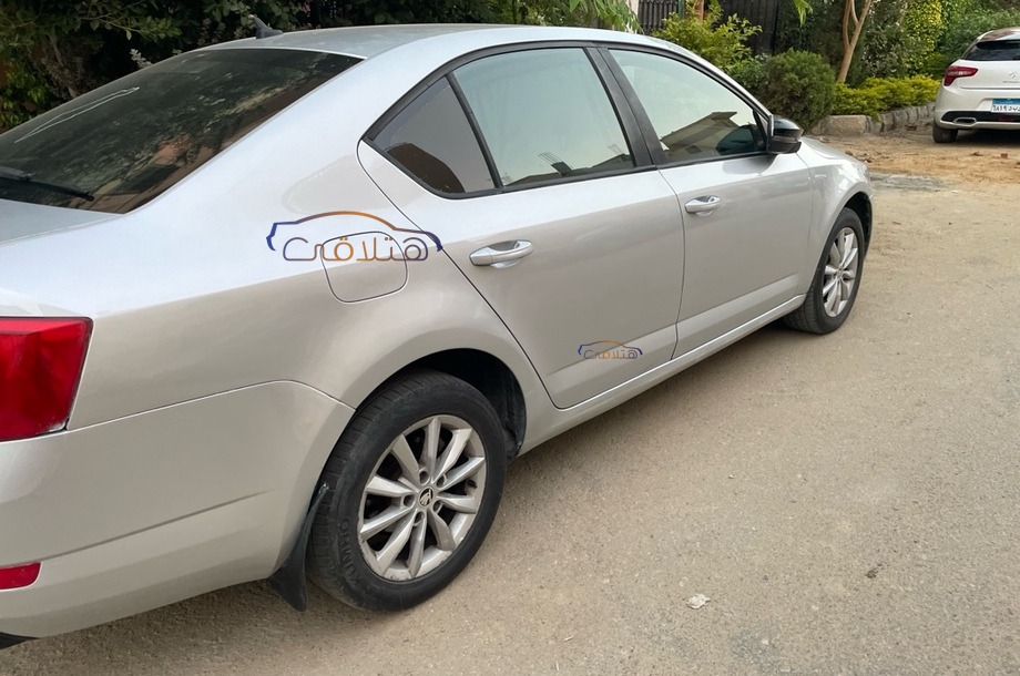 Octavia A7 Skoda فضي