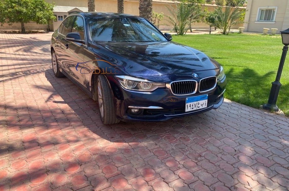 318 BMW أزرق