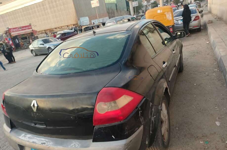 Megane Renault أسود