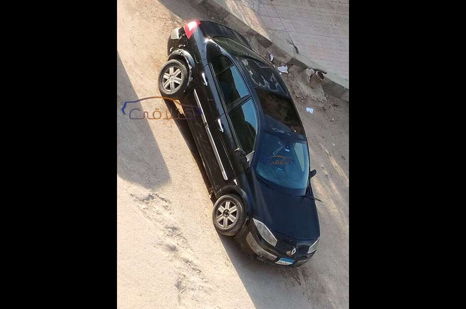 Megane Renault أسود