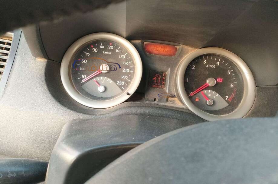 Megane Renault أسود