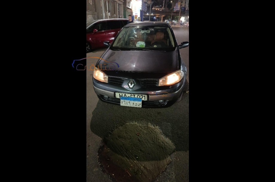 Megane Renault فضي