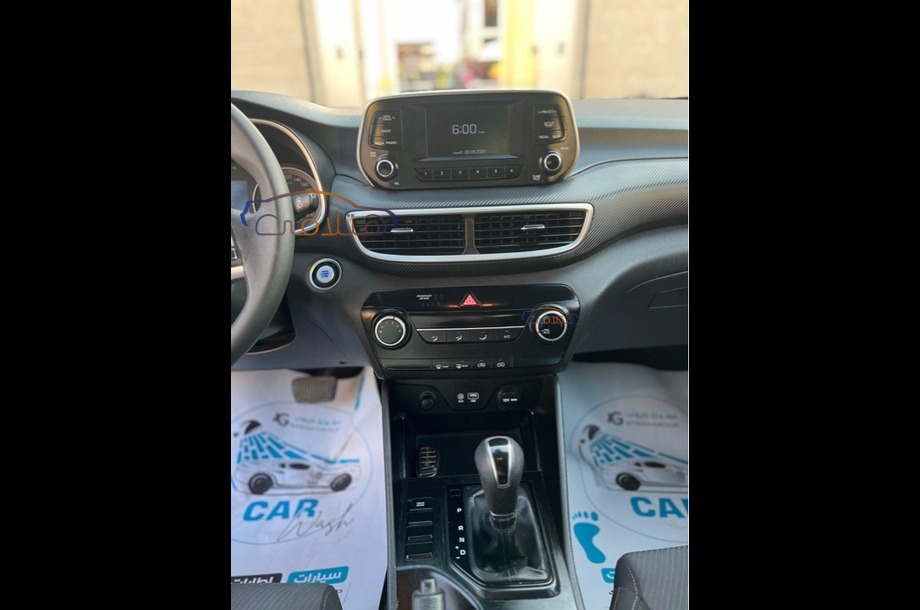 Tucson Hyundai Dark grey