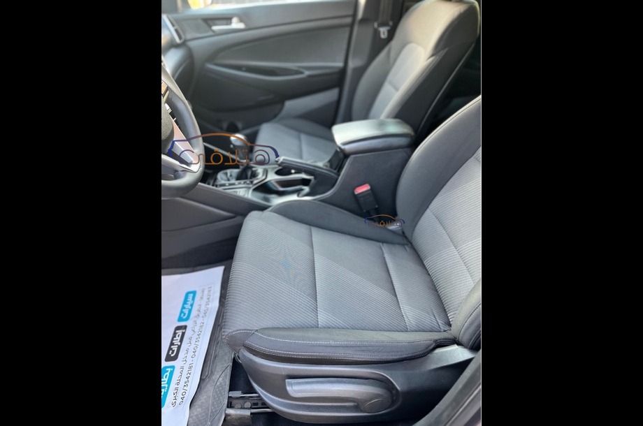 Tucson Hyundai Dark grey