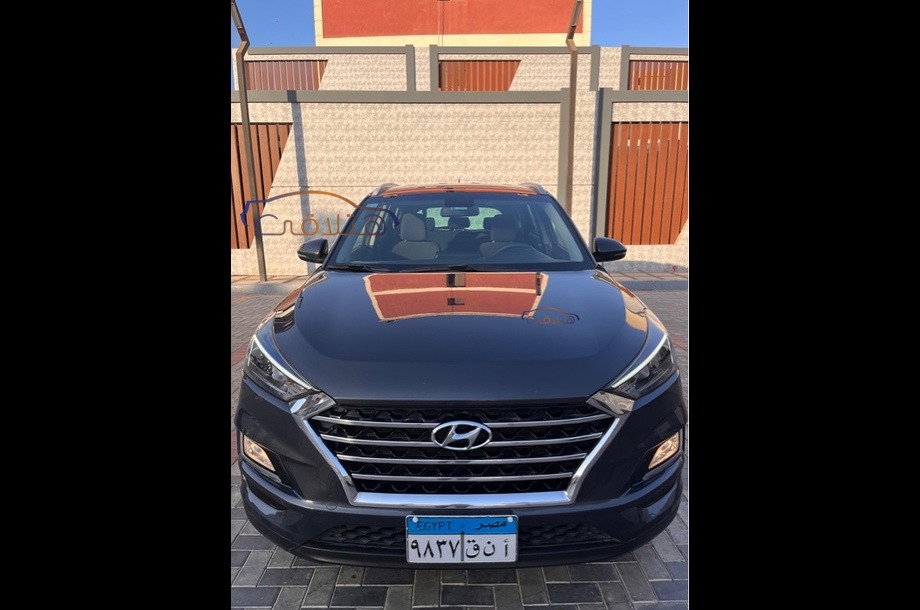 Tucson Hyundai Dark grey