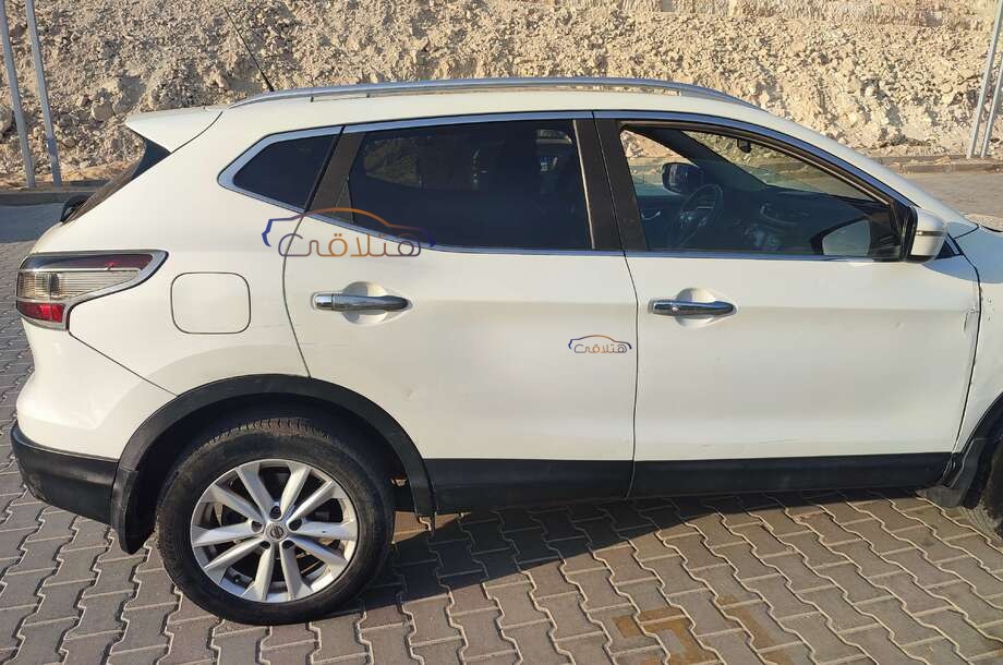 Qashqai Nissan أبيض