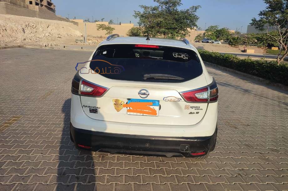 Qashqai Nissan أبيض