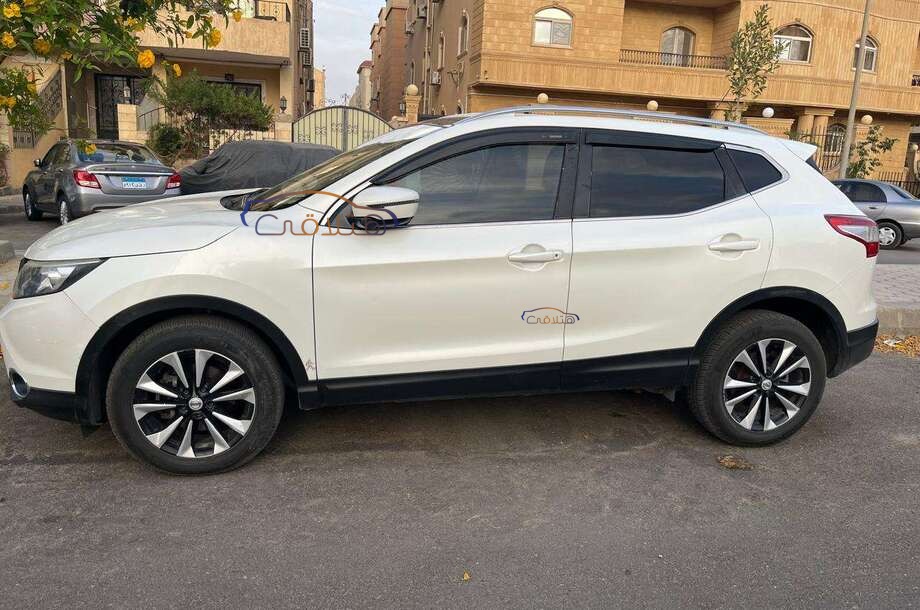 Qashqai Nissan White