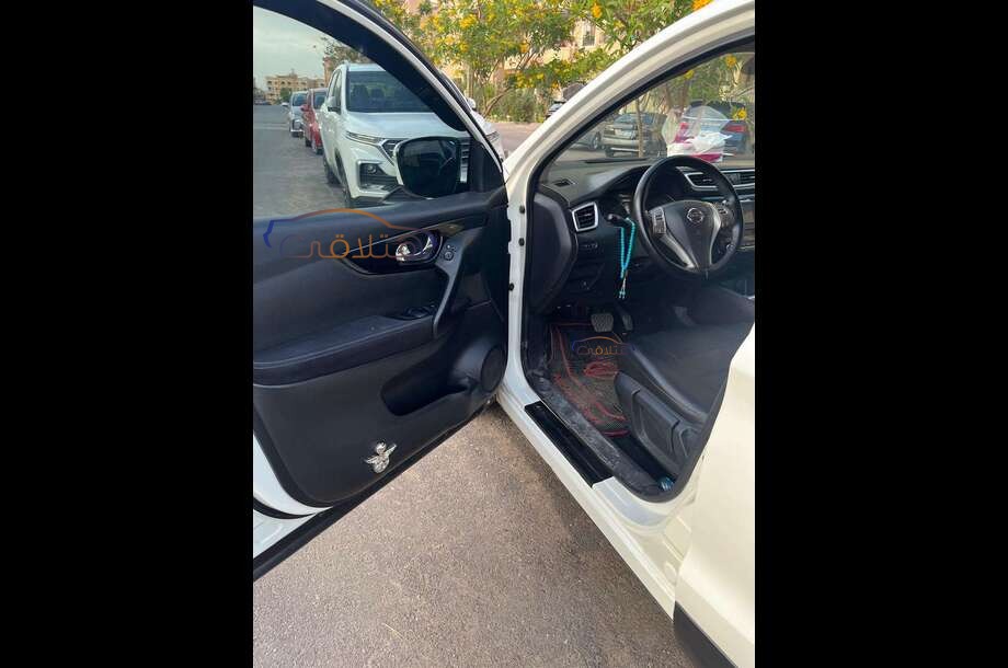 Qashqai Nissan White