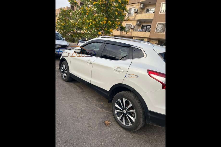 Qashqai Nissan White