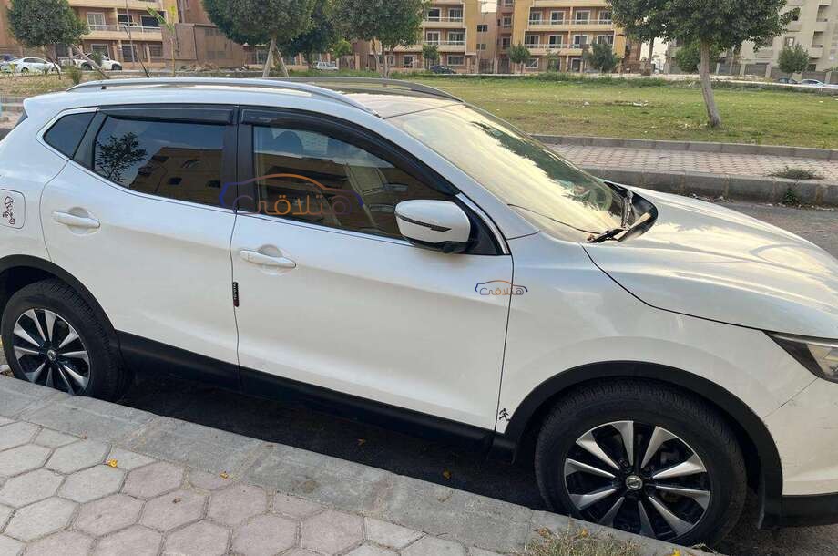 Qashqai Nissan White