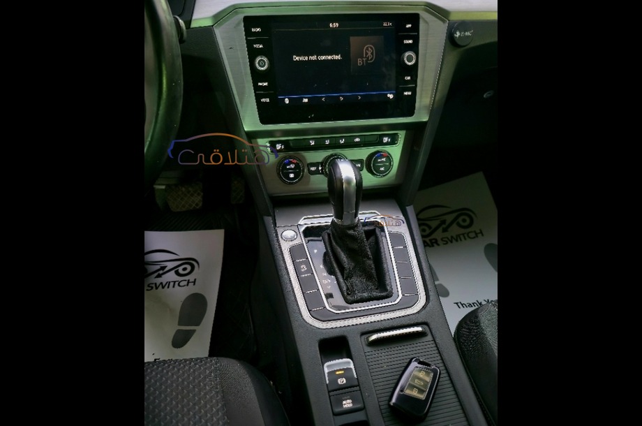 Passat Volkswagen فضي