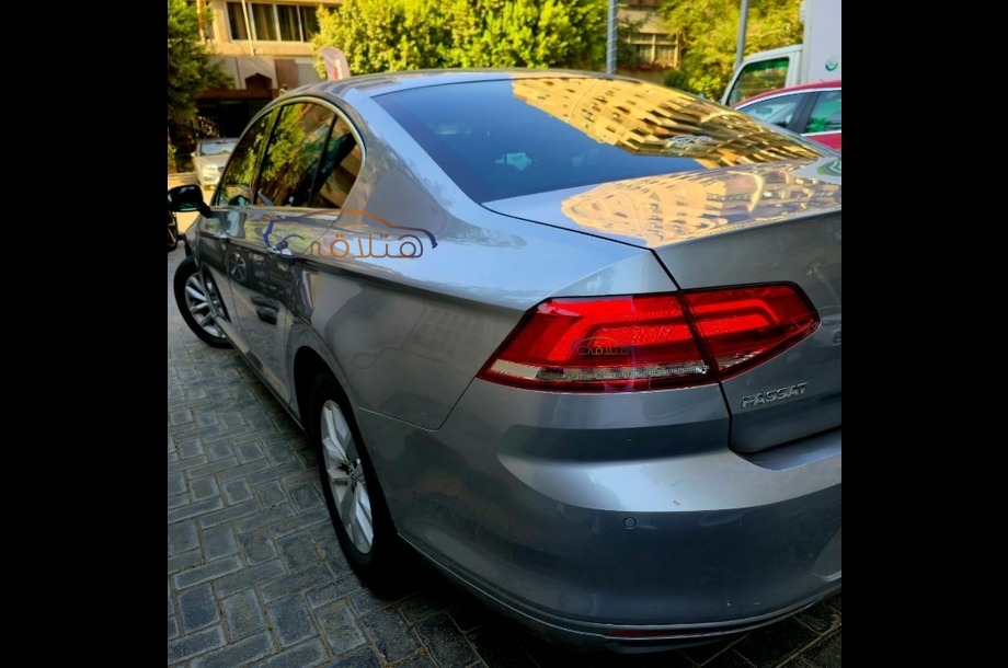 Passat Volkswagen فضي