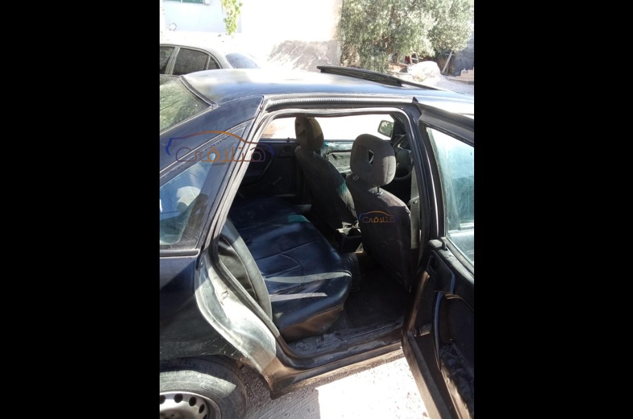 Vectra Opel أسود