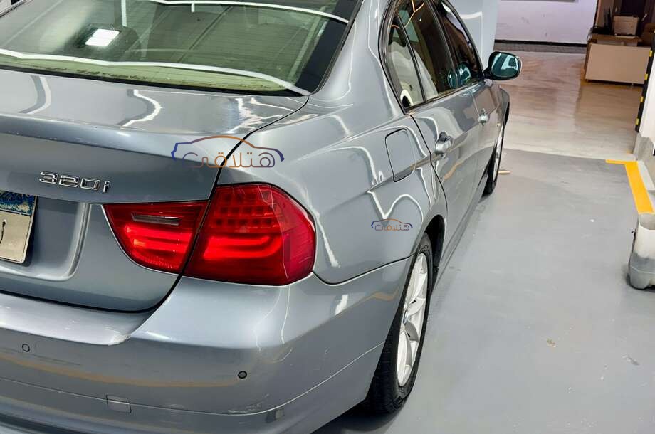 320 BMW Gray