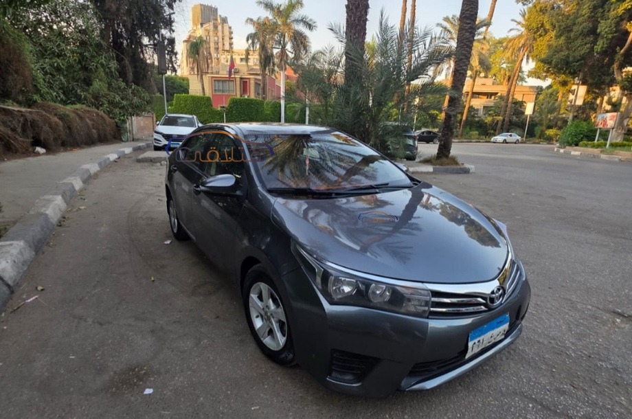 Corolla Toyota رمادي