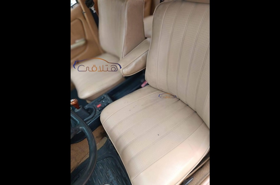 200 Mercedes أخضر