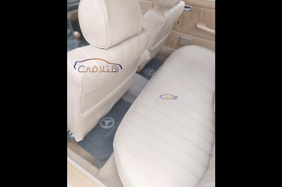 200 Mercedes أخضر