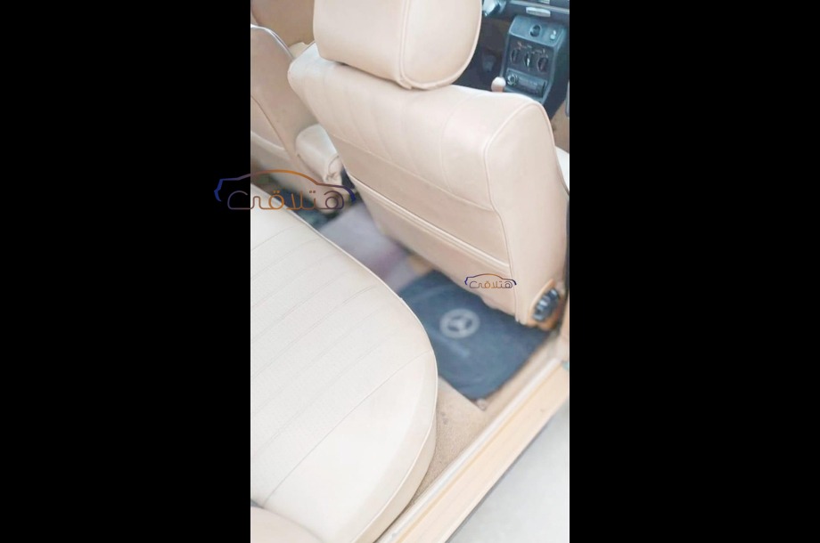 200 Mercedes أخضر