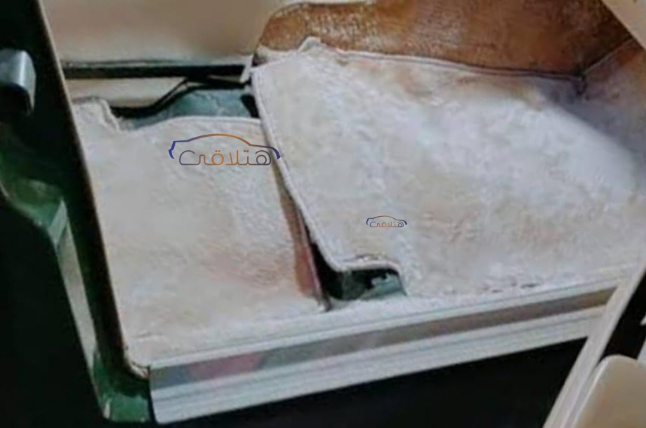 200 Mercedes أخضر