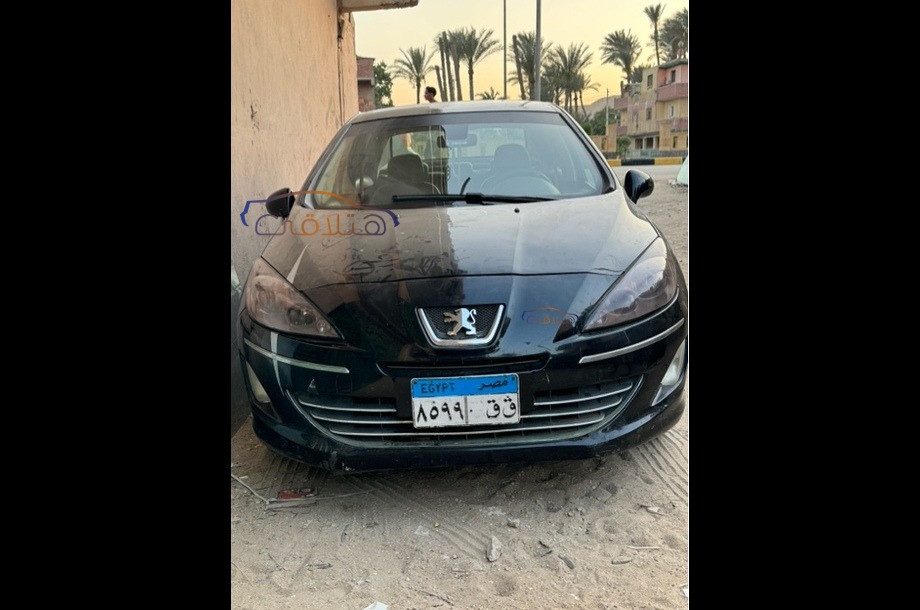 408 Peugeot أسود